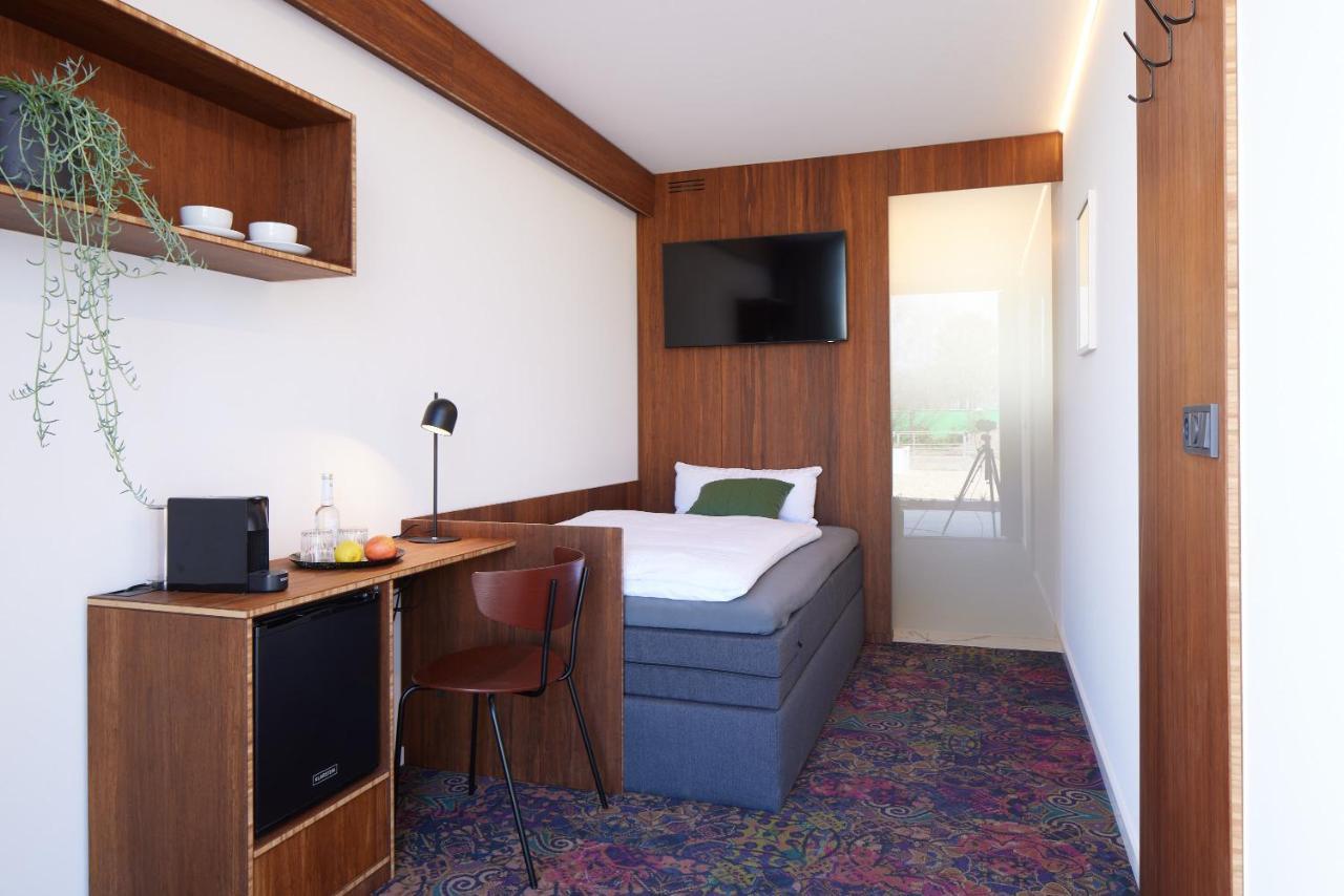 Tin Inn - Erkelenz - Das Hotel Aus Hochwertig Ausgebauten Ueberseecontainern Zewnętrze zdjęcie